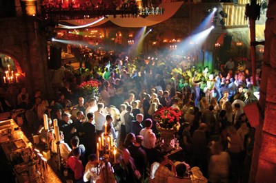 Enjoy The Varried Anf Lively Nightlife Something For Everyone 