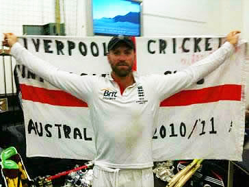 Matt Prior With Liverpool Uni Flag After Boxing Day Test At MCG